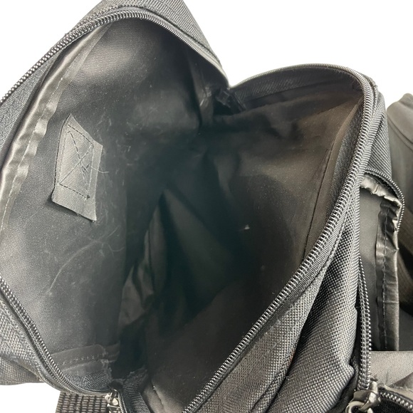 Vintage DARE Duffle Bag Large Sized Shoulder Strap Embroidered Logo Zipper Close - Picture 15 of 16